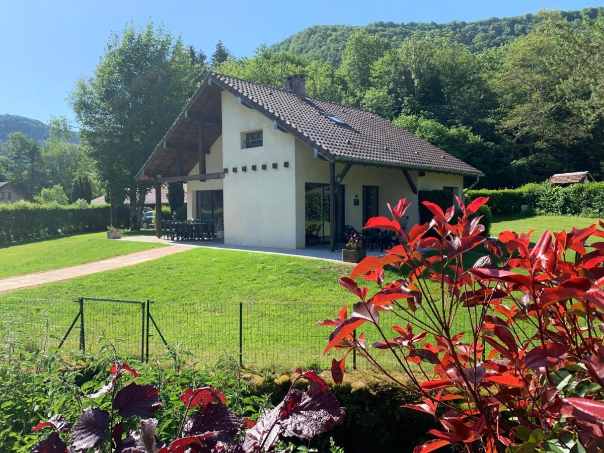 Chalet Gite L'Arcange 3 Chambres Au Calme Franche Comte Bord De Riviere Peche Sur Place Nans-sous-Sainte-Anne Exterior photo