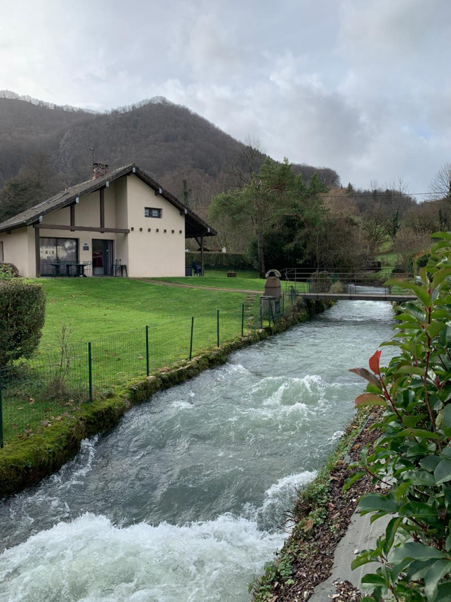 Chalet Gite L'Arcange 3 Chambres Au Calme Franche Comte Bord De Riviere Peche Sur Place Nans-sous-Sainte-Anne Exterior photo