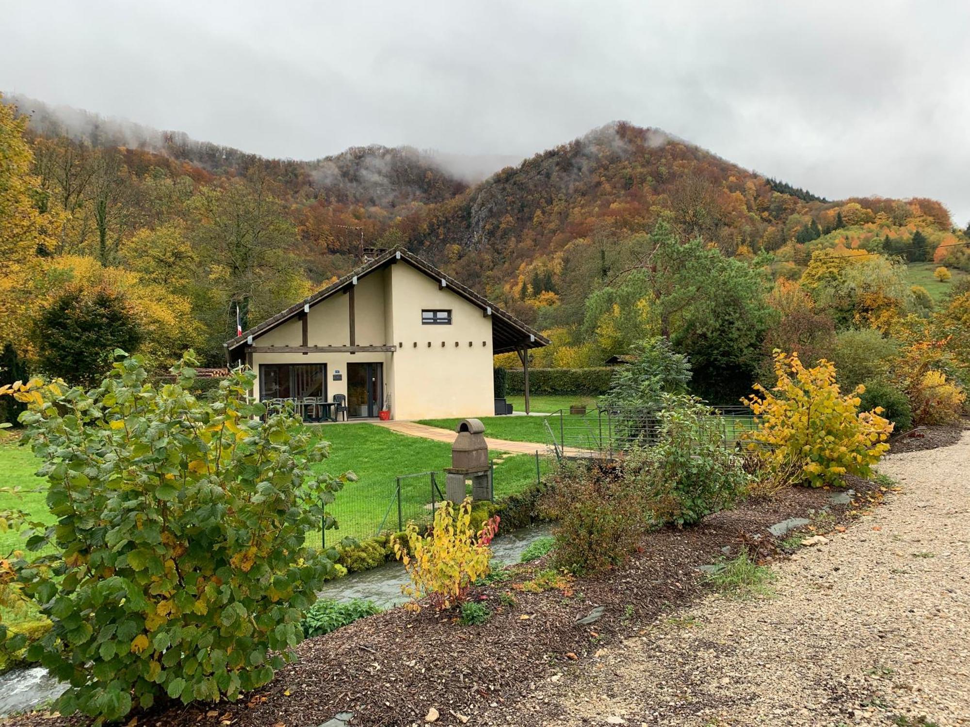 Chalet Gite L'Arcange 3 Chambres Au Calme Franche Comte Bord De Riviere Peche Sur Place Nans-sous-Sainte-Anne Exterior photo